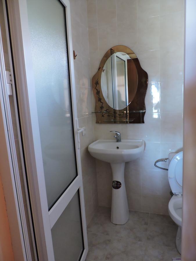 Guesthouse U Moti New Athos Extérieur photo