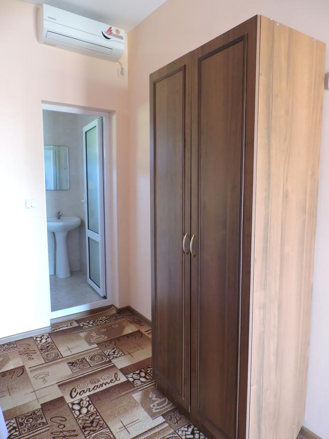 Guesthouse U Moti New Athos Extérieur photo